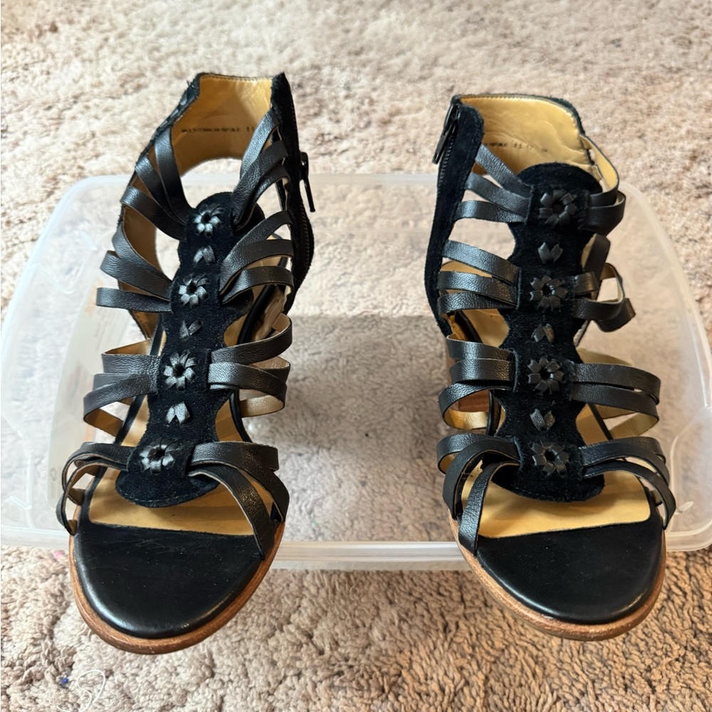 Jack Rogers Black Heels Elegant Design